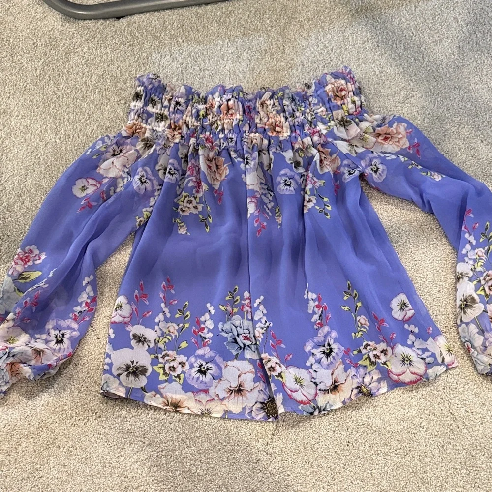 NWT White House Black Market Floral Off-Shoulder Blouse in Purple - Picture 2 of 4